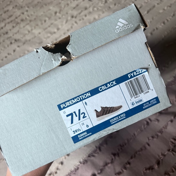 Women’s size 7.5 NWT adidas running shoes - Picture 5 of 6